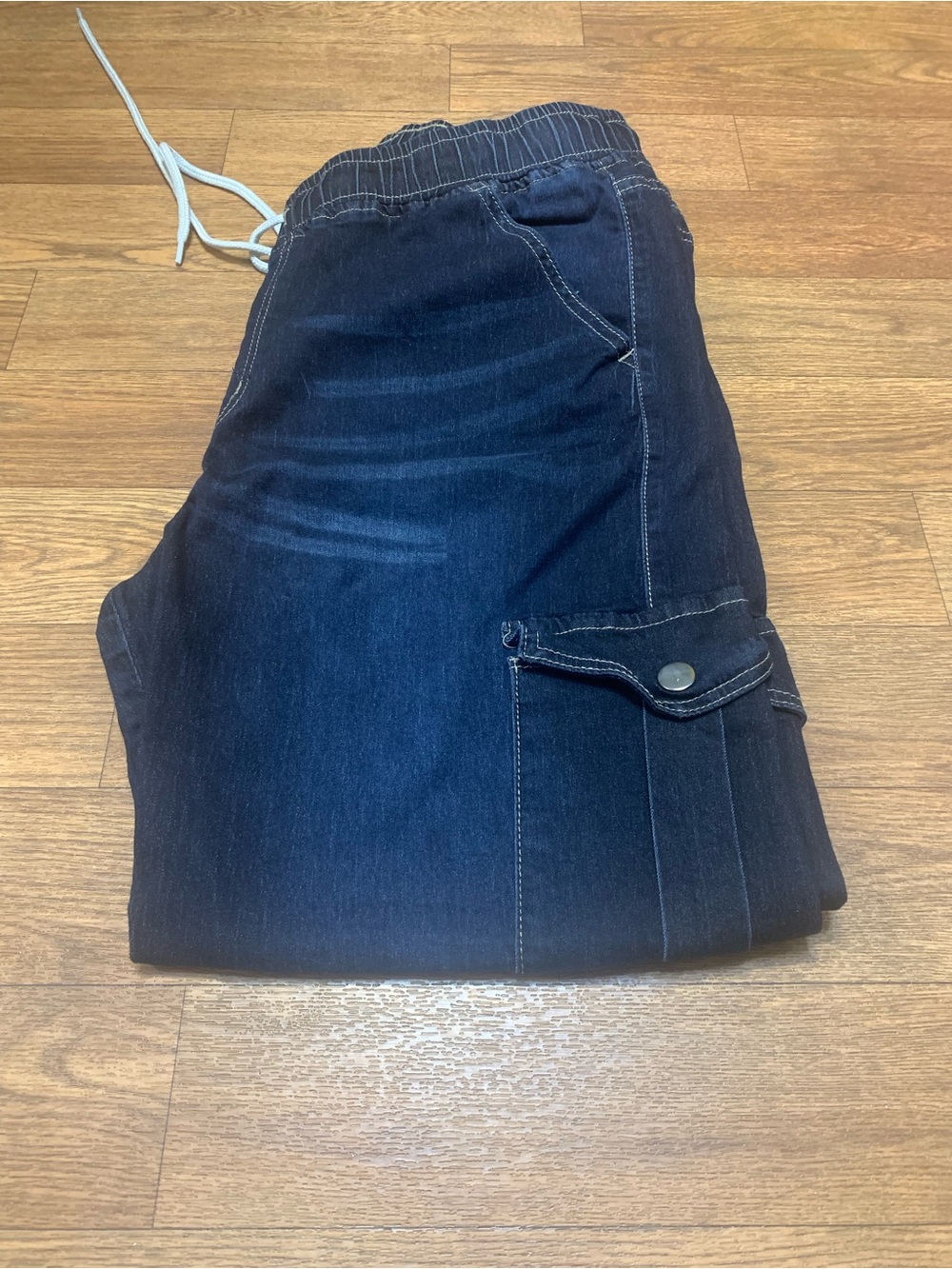 Women’s Dark Blue Cargo Jogger Jeans
Size 15 - Picture 4 of 13